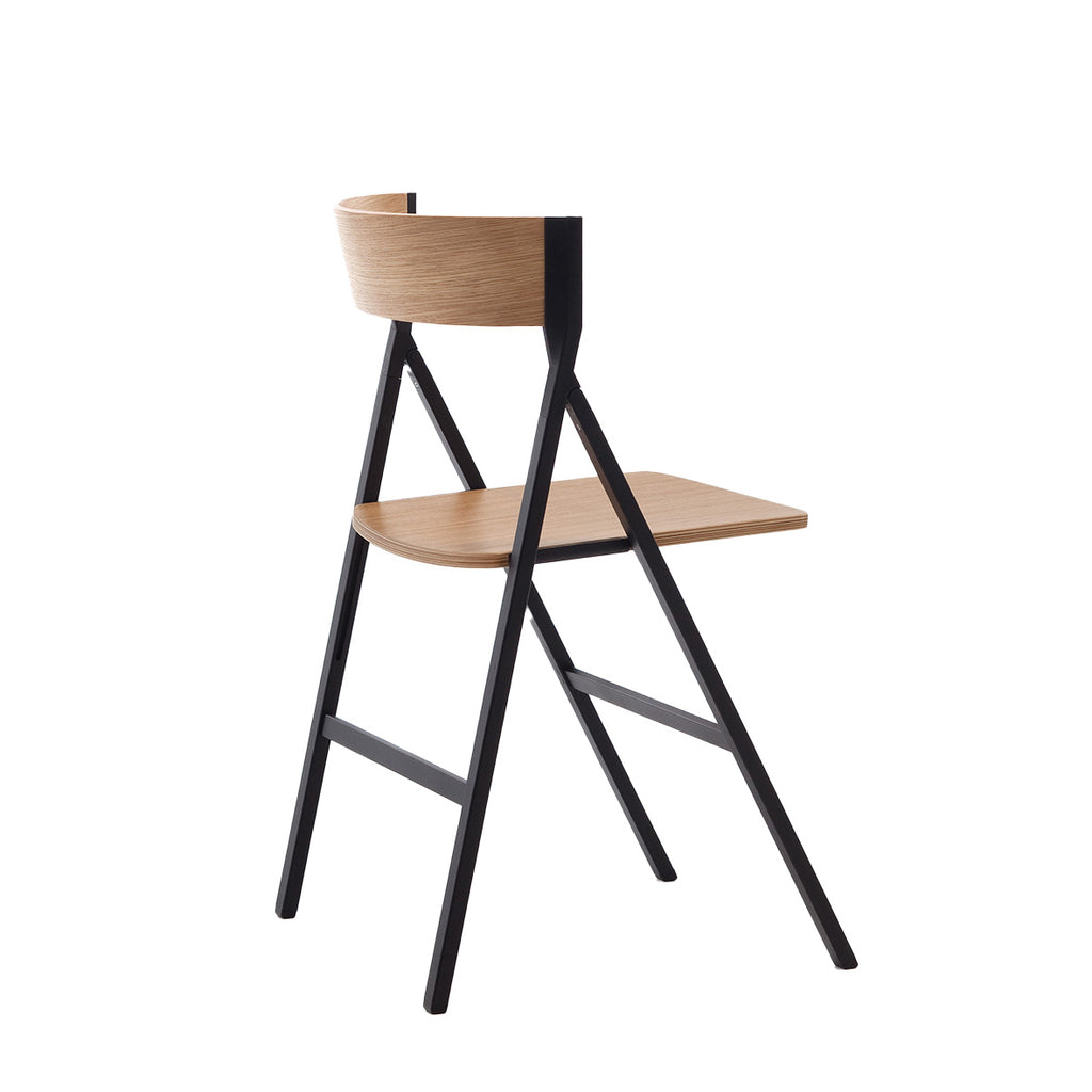 Maximize Your Living Space with The Arc Folding Chair